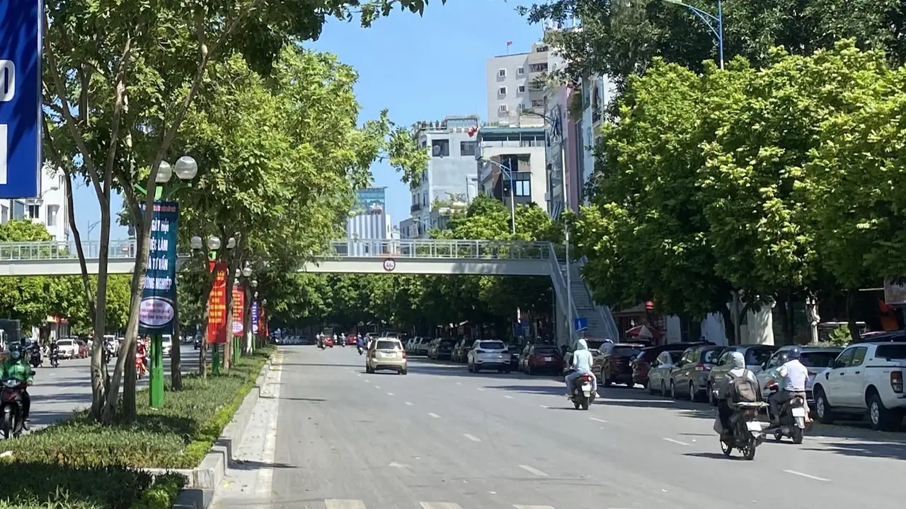 تقلبات جوية مرتقبة بين طقس نهار مشمس وعواصف رعدية ليلية في بعض المناطق